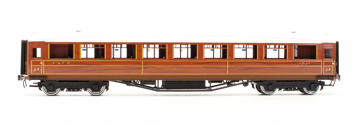 Pre-Owned LNER Teak Gresley 3rd Coach No.1842