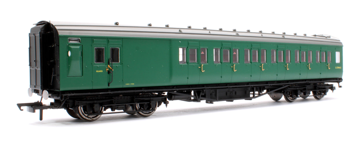 Pre-Owned BR Green Maunsell 6 Compartment Brake Coach No.3744