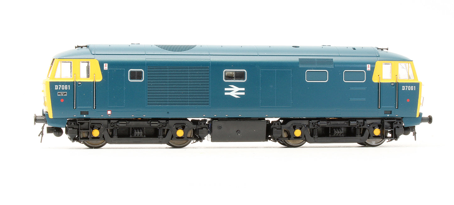 Pre-Owned 3512 Class 35 D7061 Hymek BR Blue With Full Yellow Ends Diesel Locomotive