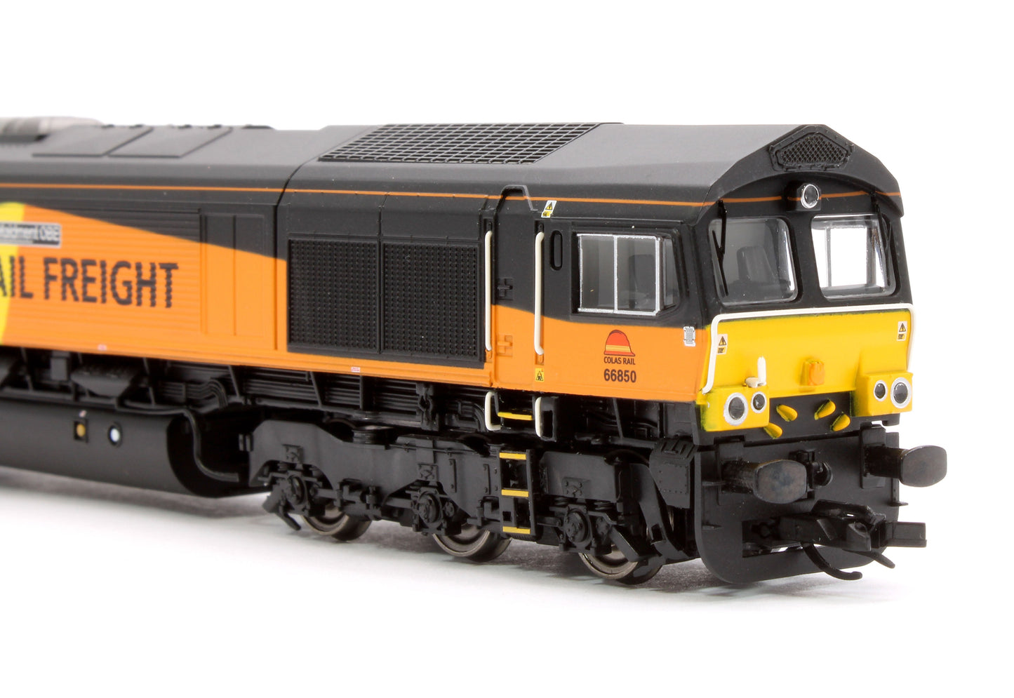 Pre-Owned TT3019M Class 66 Co-Co 66850 'David Maidment OBE' Colas Rail Diesel Locomotive