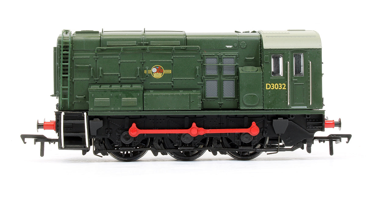 Pre-Owned 32-113 Class 08 D3032 BR Green Hinged Door Type Diesel Shunter Locomotive