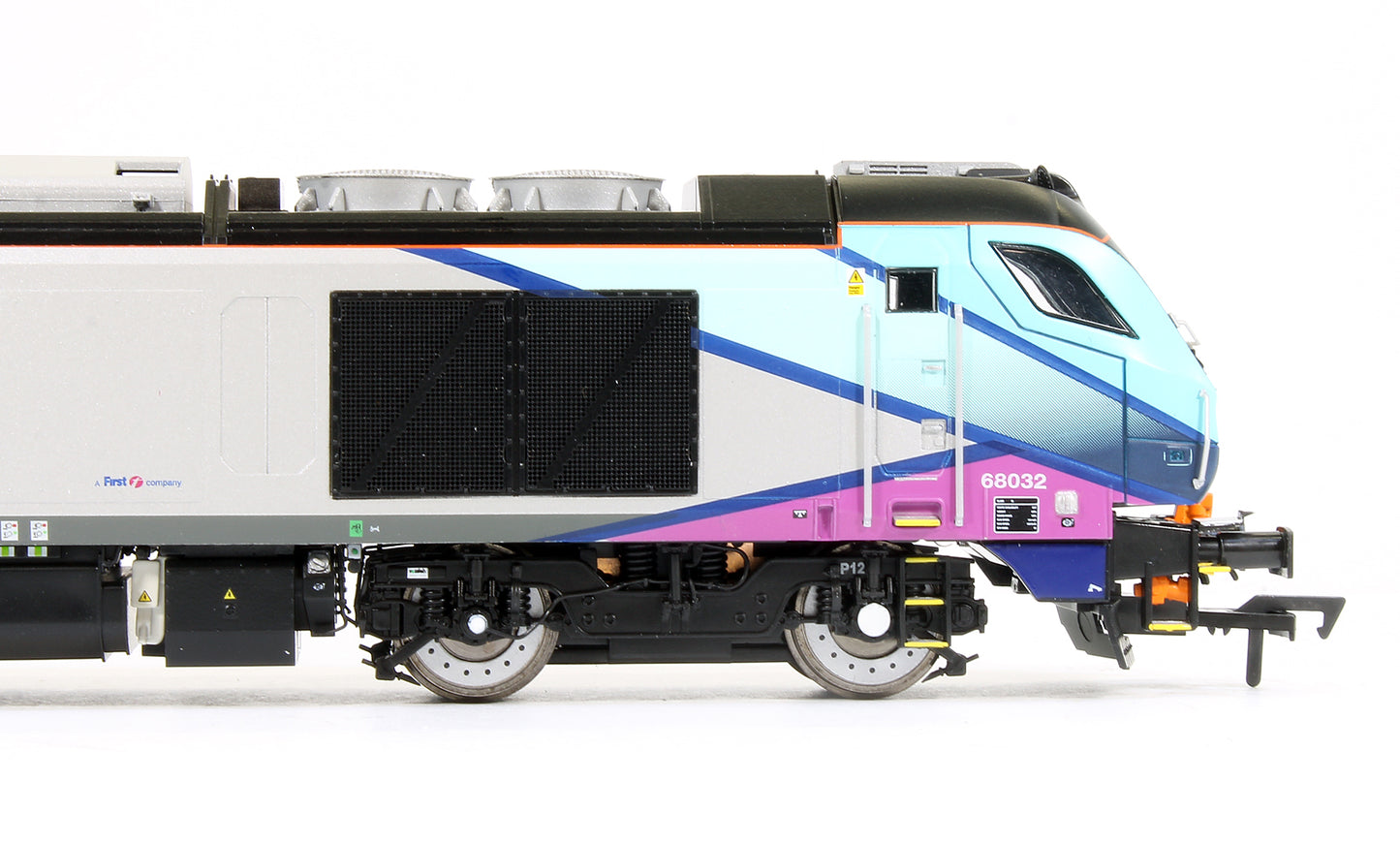 Pre-Owned 4D-022-018 Class 68 032 'Destroyer' Transpennine Express TPE Livery Diesel Locomotive