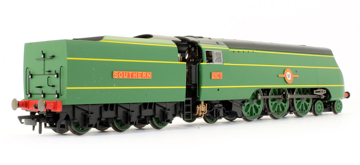 Pre-Owned SR 4-6-2 (Original) Merchant Navy Class 'Channel Packet' No.21C1 Steam Locomotive
