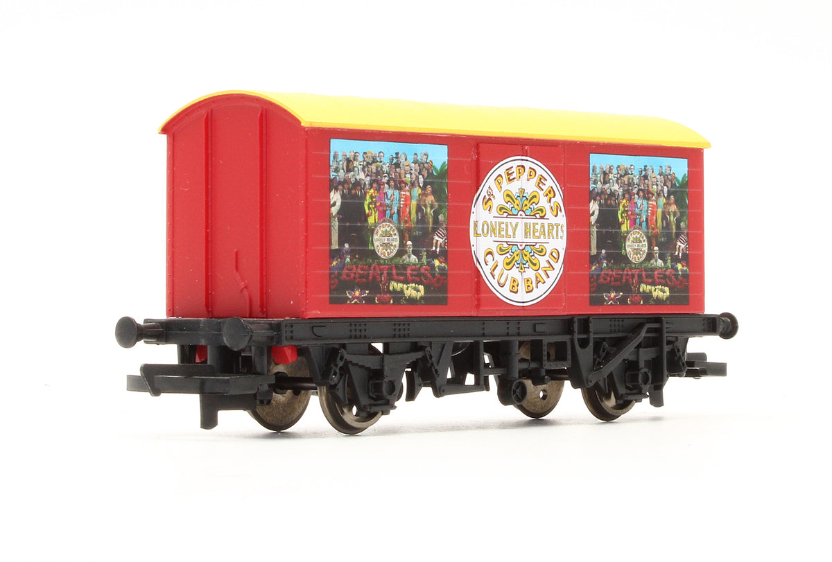 Pre-Owned The Beatles SGT Pepper LWB Van
