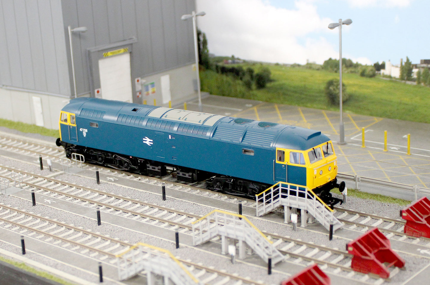 35-411ASFX Class 47/0 47226 BR Blue Diesel Locomotive - DCC Sound Deluxe