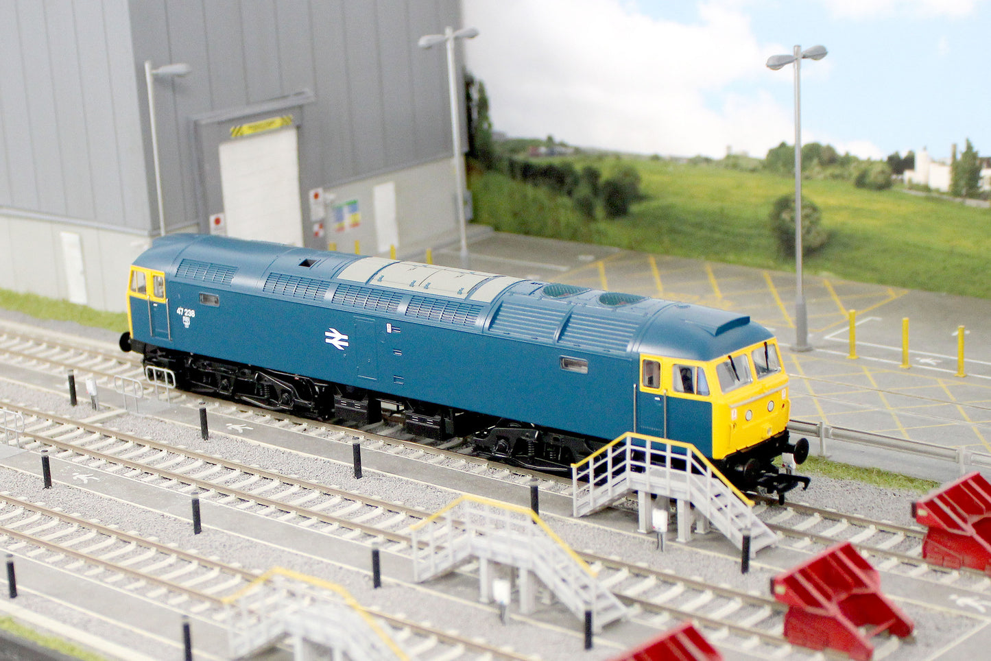 35-411B Class 47/0 47238 BR Blue Diesel Locomotive