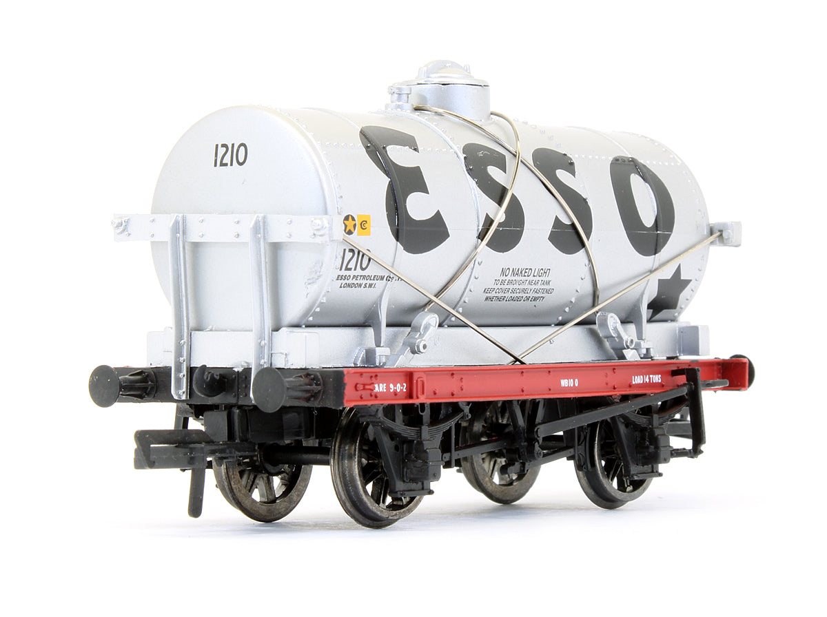 Pre-Owned 37-680 14 Ton Tank Wagon With Large Filler 'Esso'