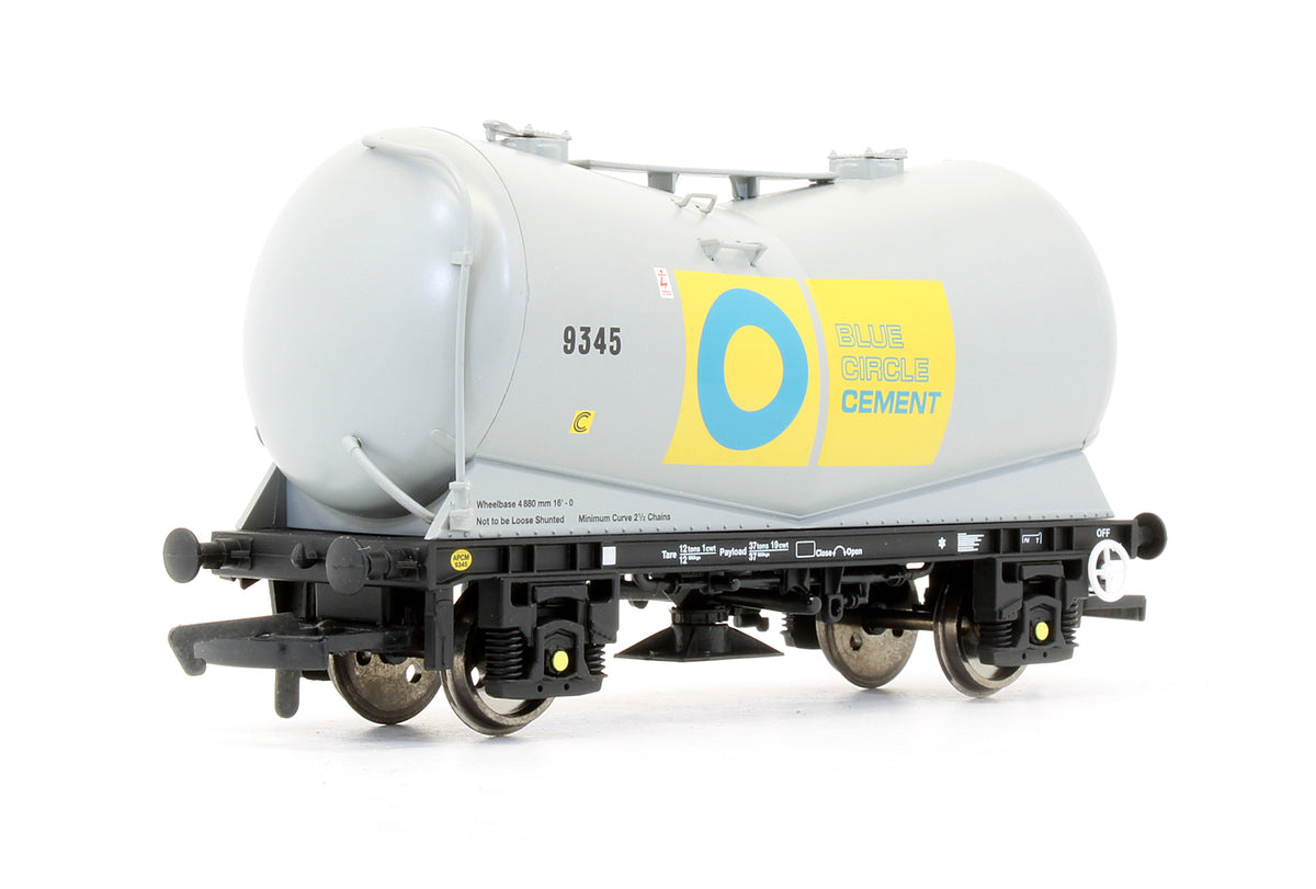 Pre-Owned Set Of 3 VEE Tank Wagons 'Blue Circle Cement'