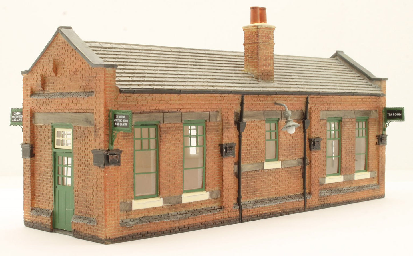 Pre-Owned Great Central Waiting Room Green & Cream