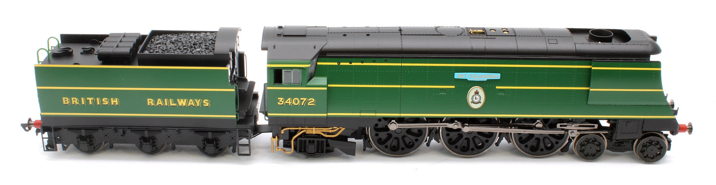Pre-Owned R30129 Battle of Britain Class 4-6-2 34072 "257 Squadron" SR Malachite Green Steam Locomotive - DCC Fitted