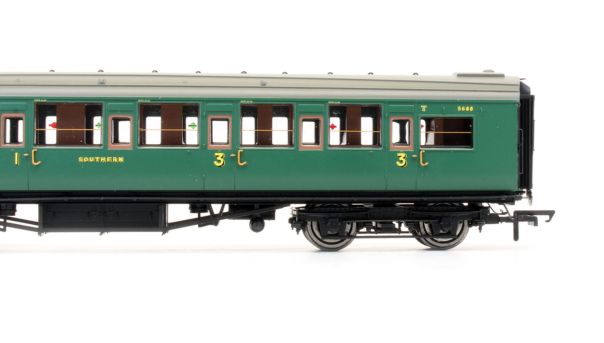 Pre-Owned SR Maunsell Composite Coach '5688'