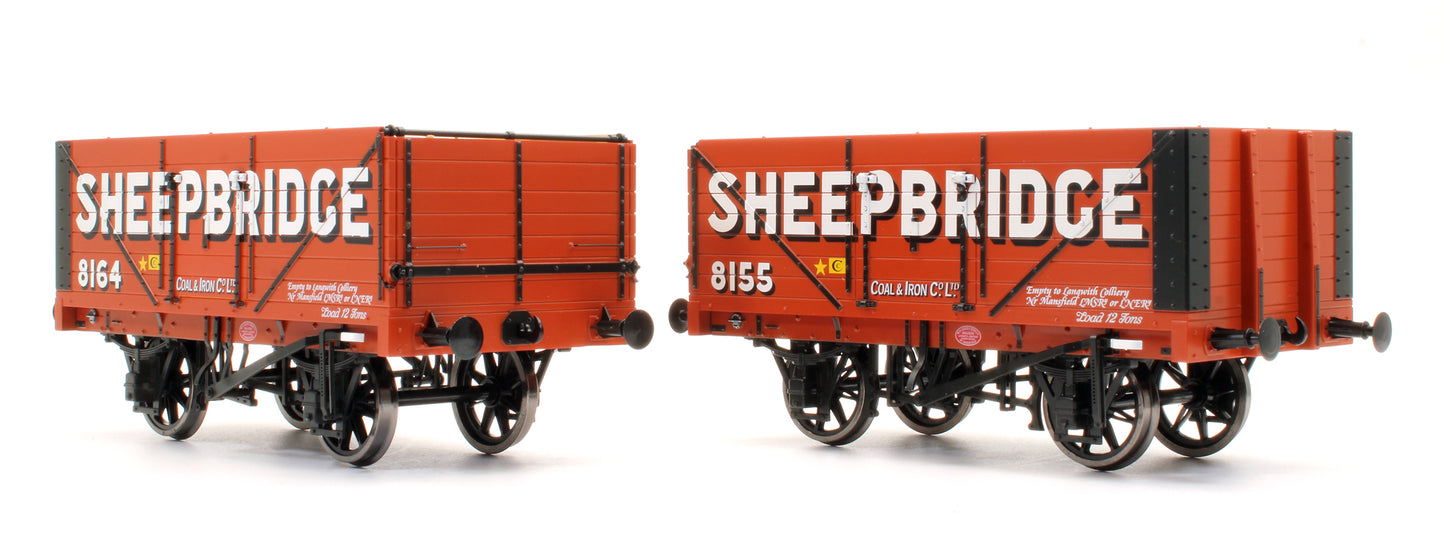 Pre-Owned 7 Plank Wagons (Twin Pack) 'Sheepbridge' No.8164/8155