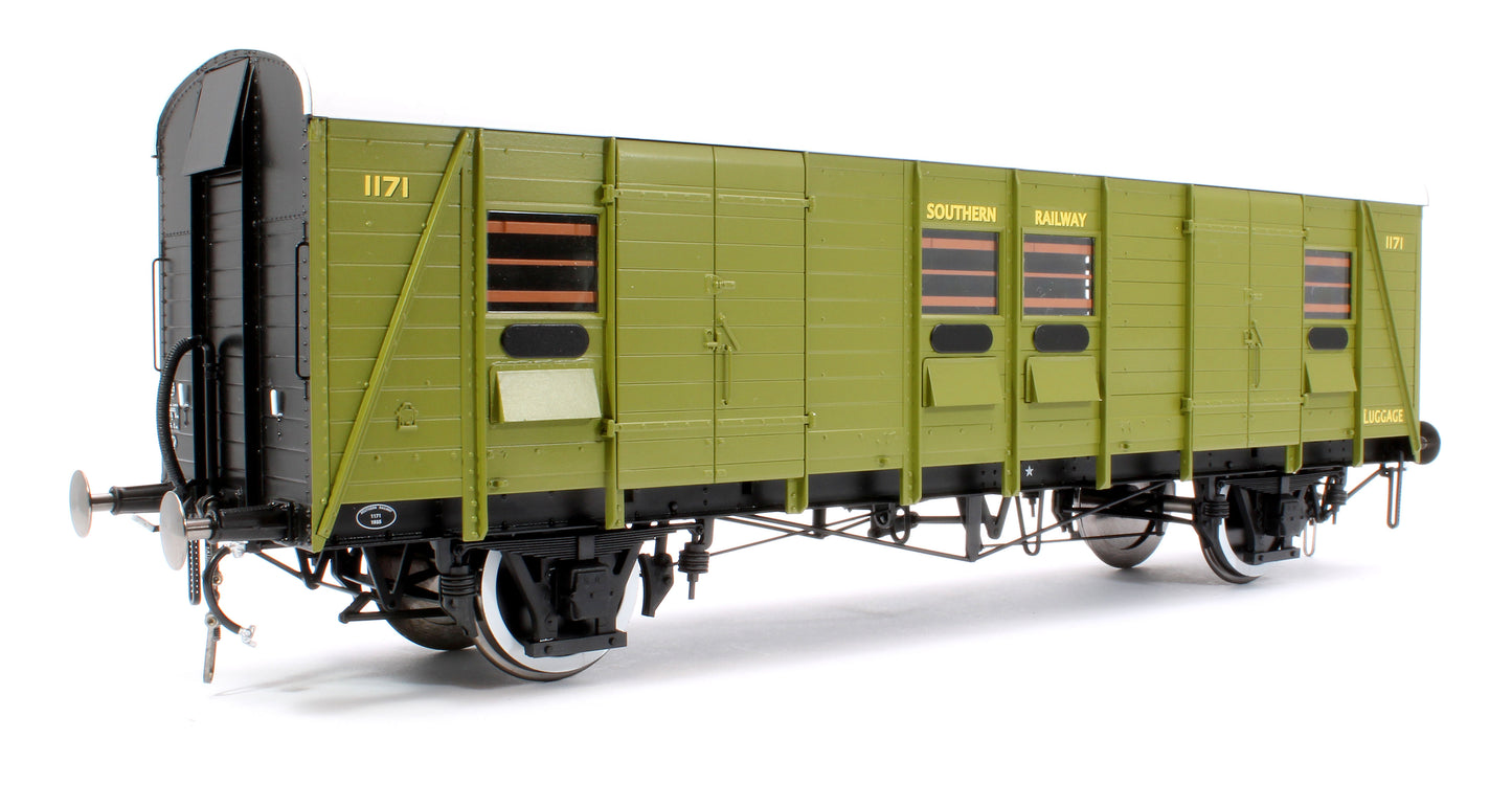 SR Parcels & Miscellaneous Van (PMV) No. 1171 (Even Planks)