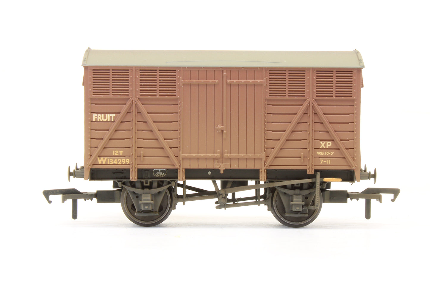 Pre-Owned 37-754D 12 Ton Ventilated Fruit Van BR Bauxite (Early) 'W134299' - Weathered