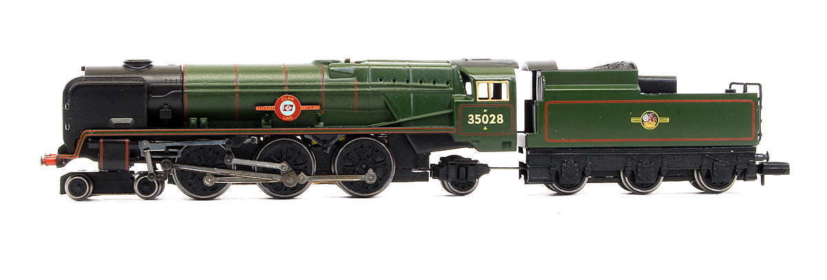 Pre-Owned 372-302 Merchant Navy Class 'Clan Line' 35028 BR Green Late Crest Steam Locomotive