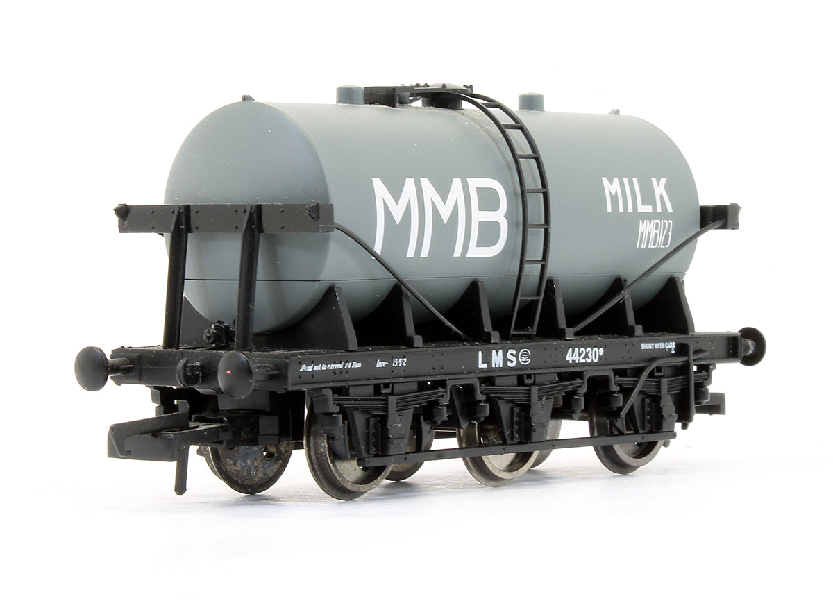 Pre-Owned 'Milk Marketing Board' 6 Wheel Tank Wagon