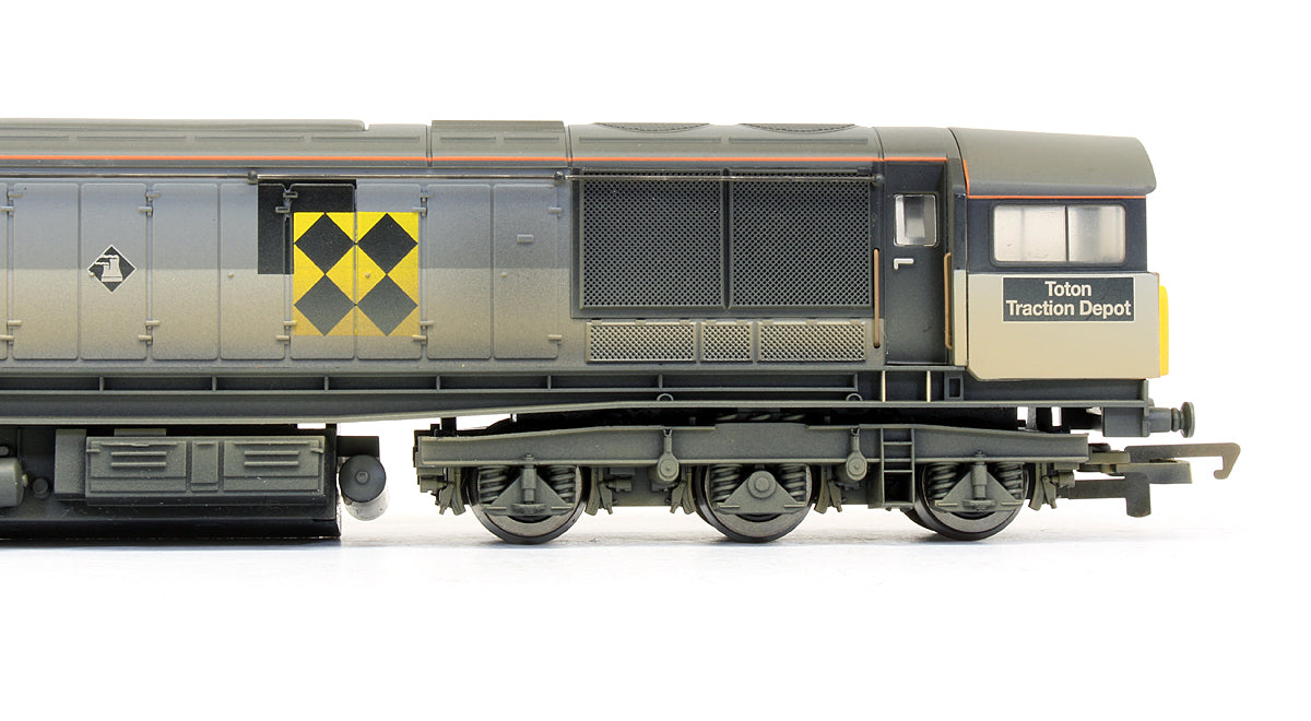 Pre-Owned Coal Sector Class 58050 'Toton Traction Depot' Diesel Locomotive - Weathered