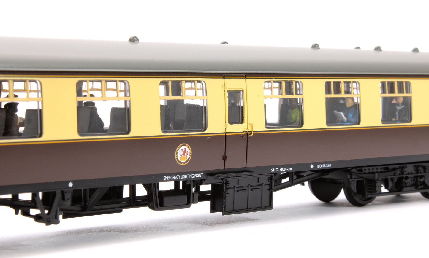 BR Mk1 TSO Tourist Second Open BR (WR) Chocolate & Cream W3802 - Fitted Passengers