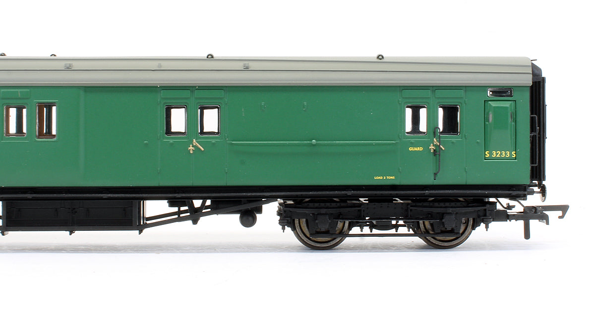 BR (Ex-SR) Maunsell 4 Compartment Brake 2nd Coach 'S 3233 S'
