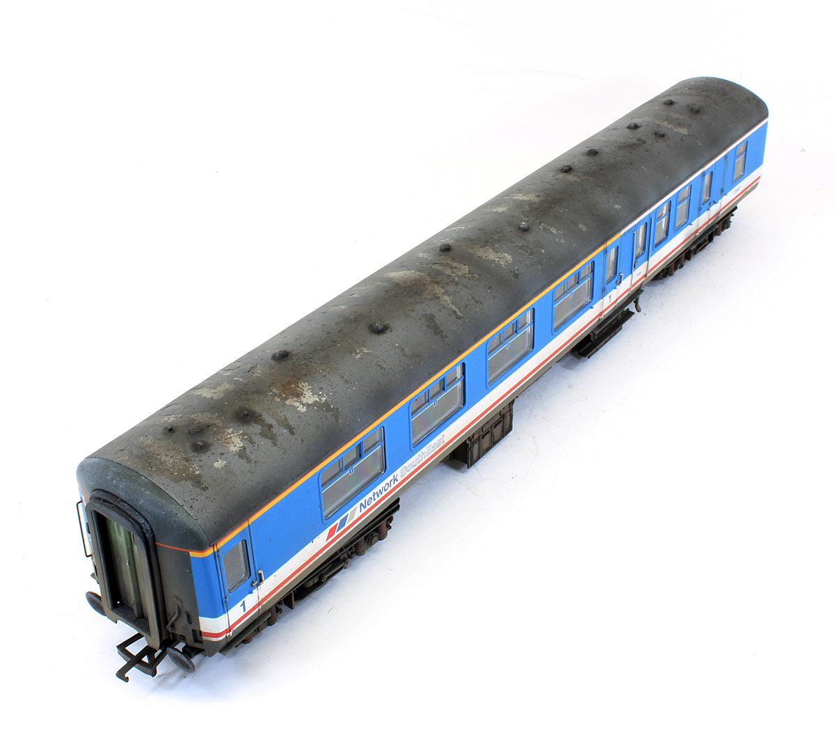 Pre-Owned BR Mk2A BFK Brake First Corridor Network SouthEast Passenger Coach 17097 - Custom Weathered