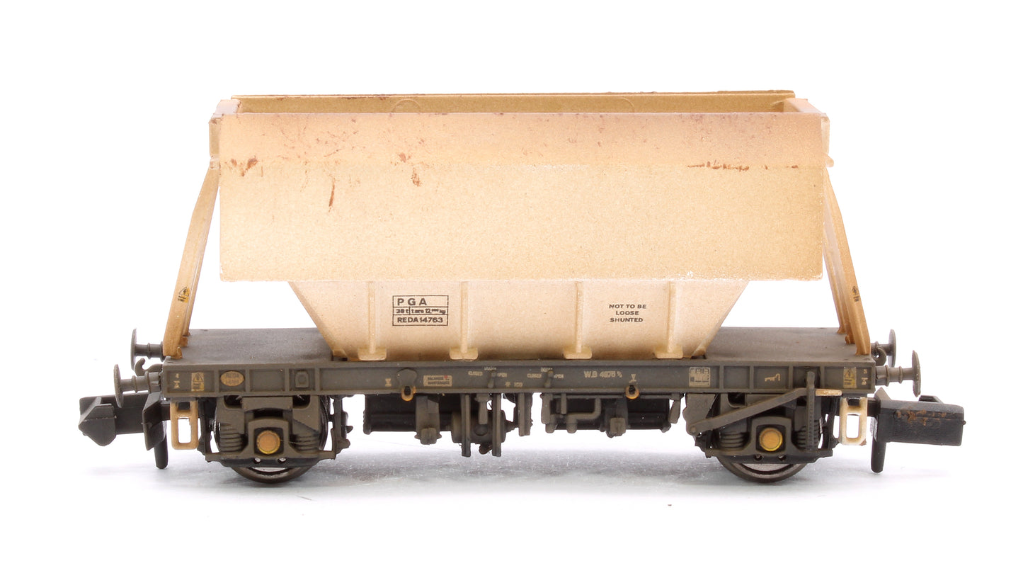Custom Weathered Set of 3 PGA 51T Hopper Wagons (Plain White)
