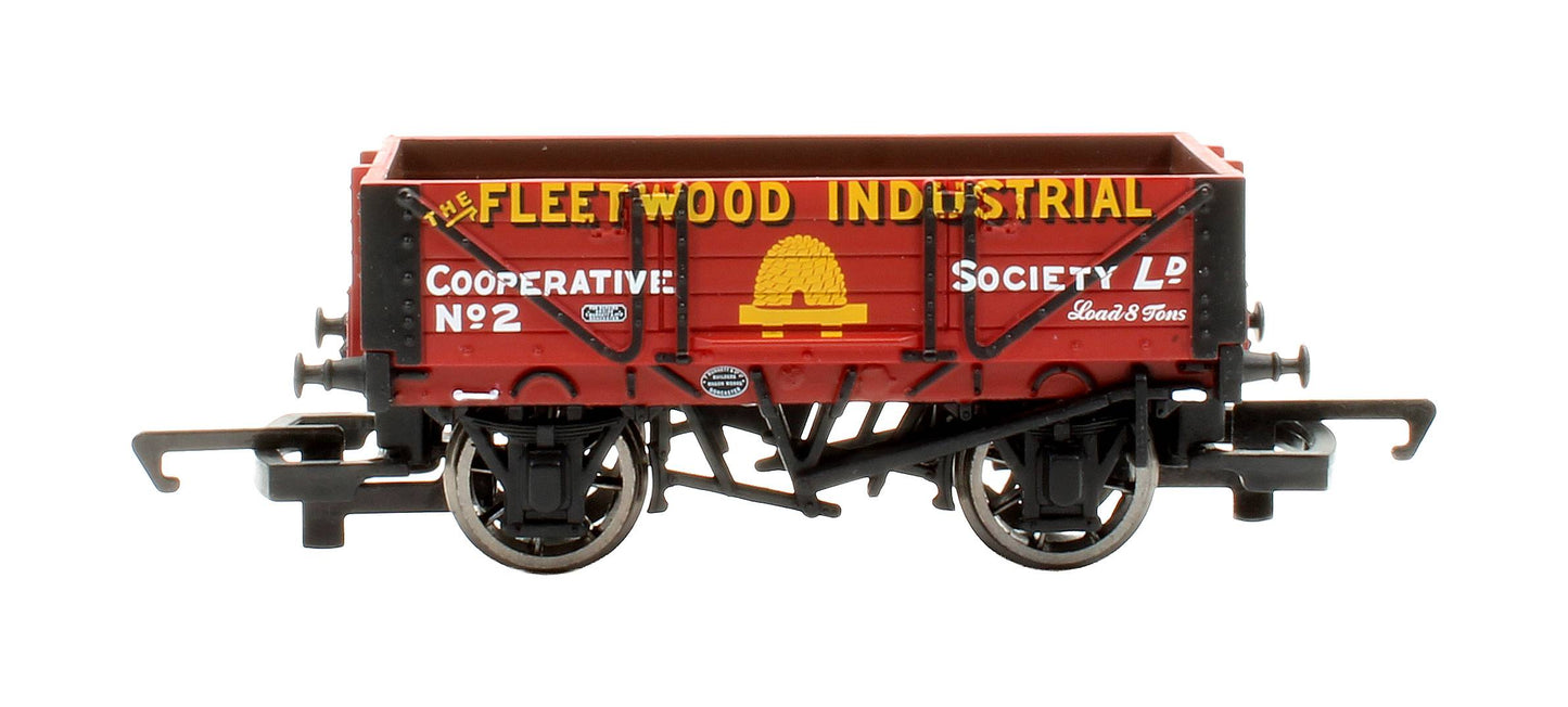 Pre-Owned R6592 4 Plank Wagon 'The Fleetwood Industrial Cooperative'