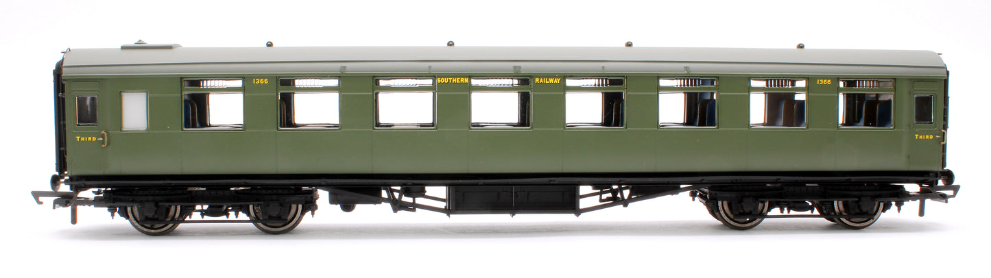 Set of 2 Maunsell Third Class Dining Saloon SR No.1363 & 1366 Coaches