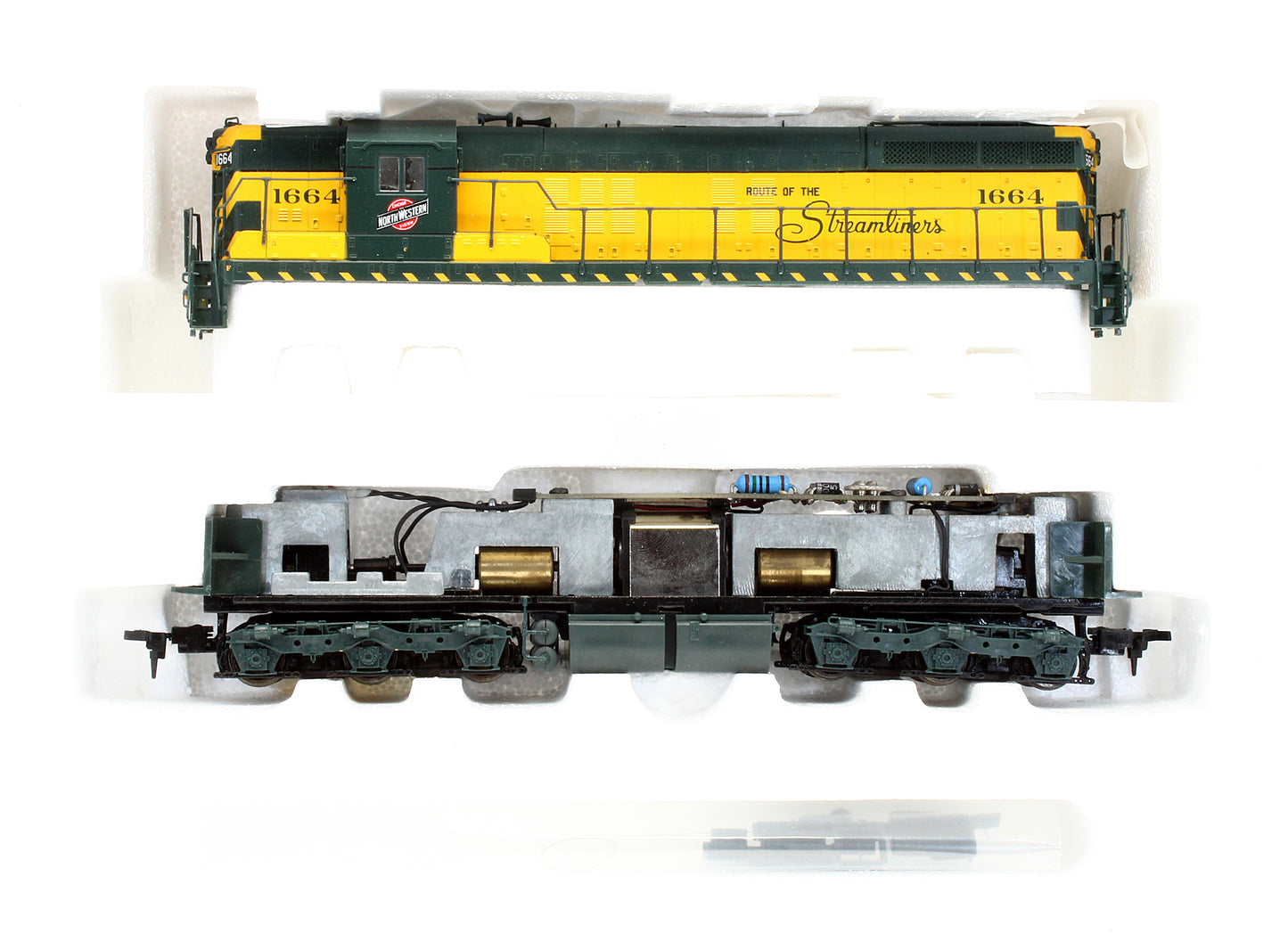 Pre-Owned SD7 Diesel Locomotive C&NW W/O Dynamic Brake - Road #1664
