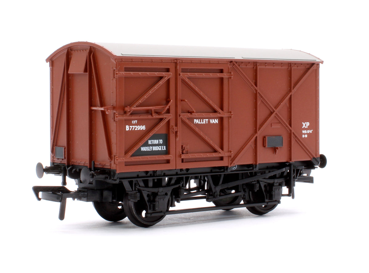 Pre-Owned 38-950A BR 12T Palvan 'Pallet Van' BR Bauxite (Early) No. B772996