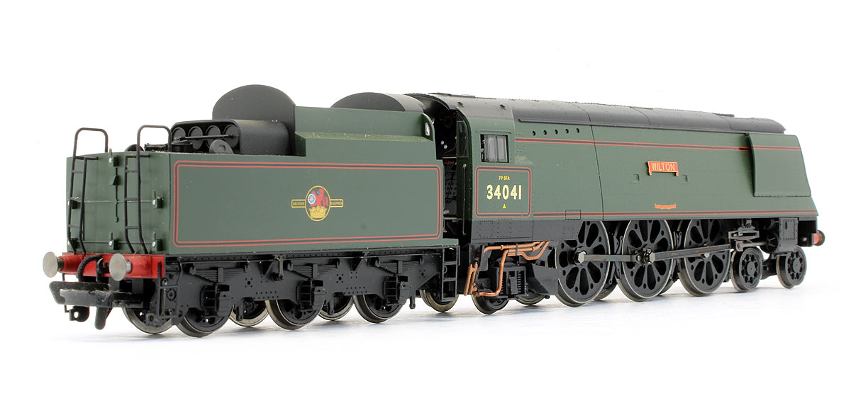 Pre-Owned R2218 BR 4-6-2 West Country Class 34041 'Wilton' Steam Locomotive