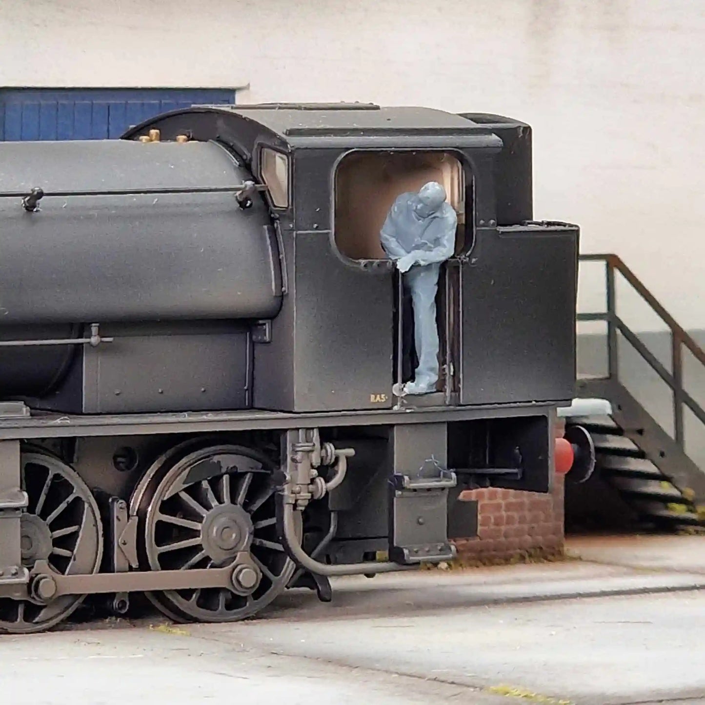 O Gauge Loco Specific Crew - J94 Austerity BR Crew Pack 2