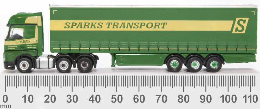 Mercedes Actros Curtainside Sparks