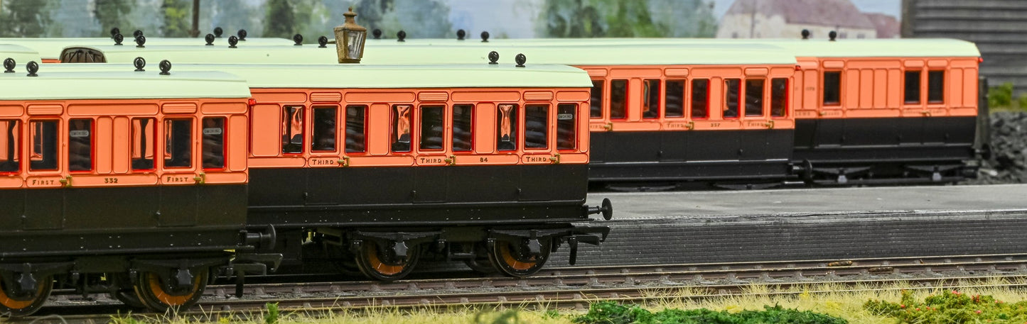 978101 ‘Evolution’ 48’ London and South Western Railway Salmon and Brown No.1225, 237 & 736 Triple Pack