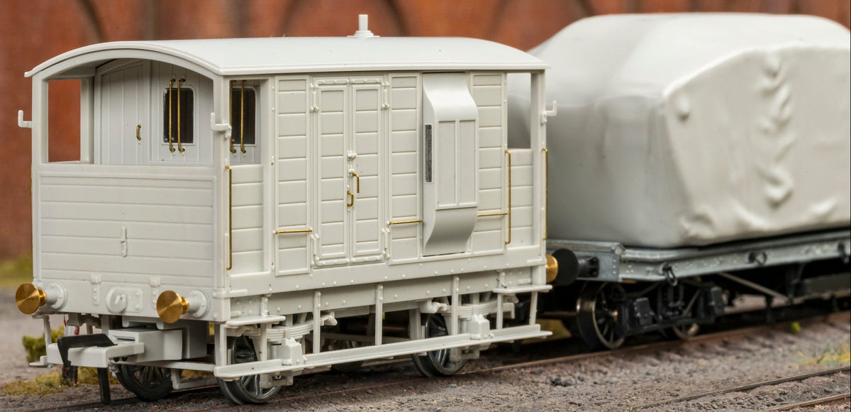 820020 LSWR/WD 20T Brake Van - No. S54977 BR Grey