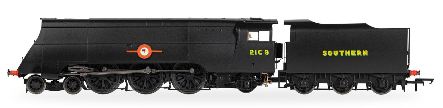 SR Merchant Navy Class 4-6-2 No.21C9 'Shaw Savill' (WWII 80th Anniversary Collection) Steam Locomotive