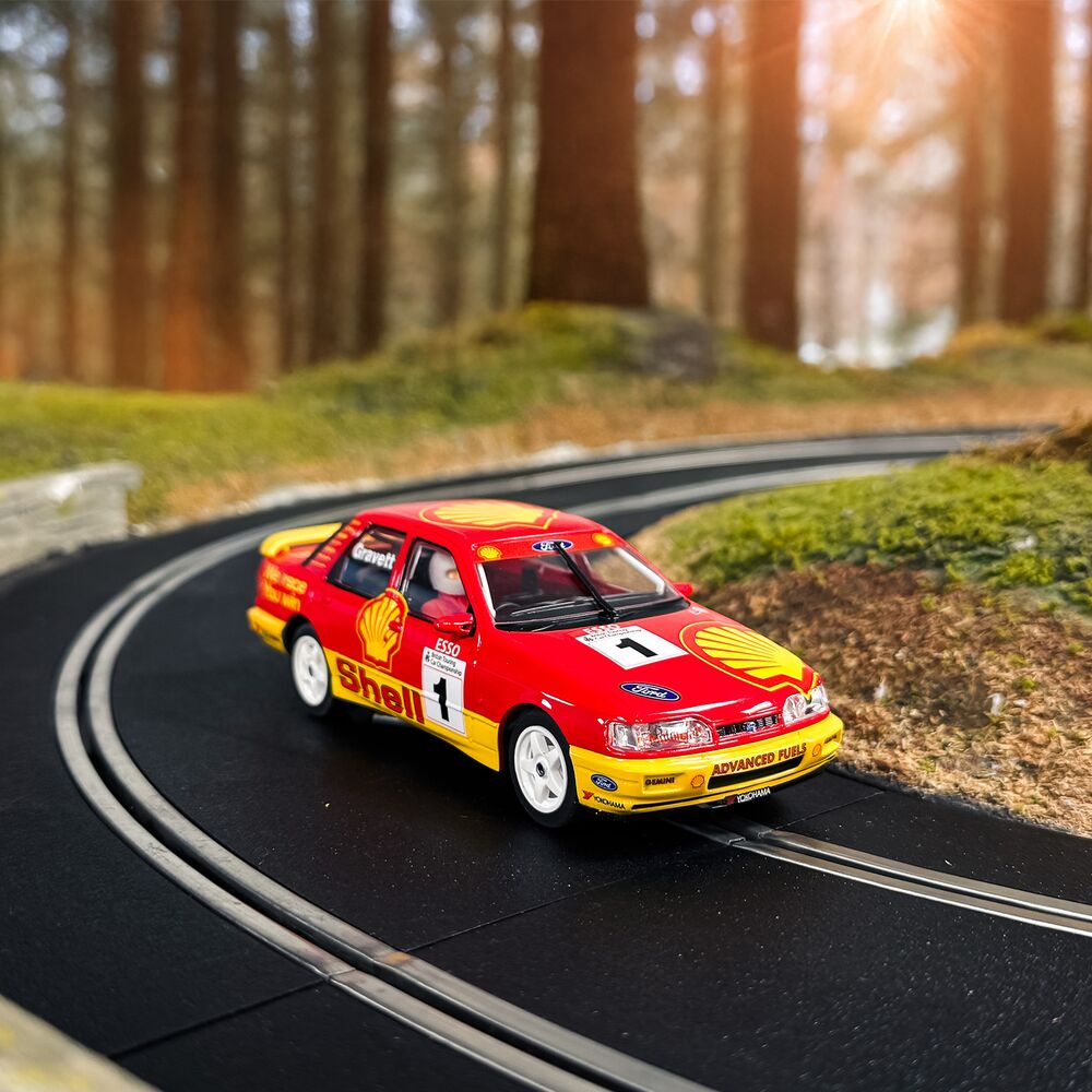 C4632 Ford Sierra Sapphire - BTCC 1990 - Rob Gravett