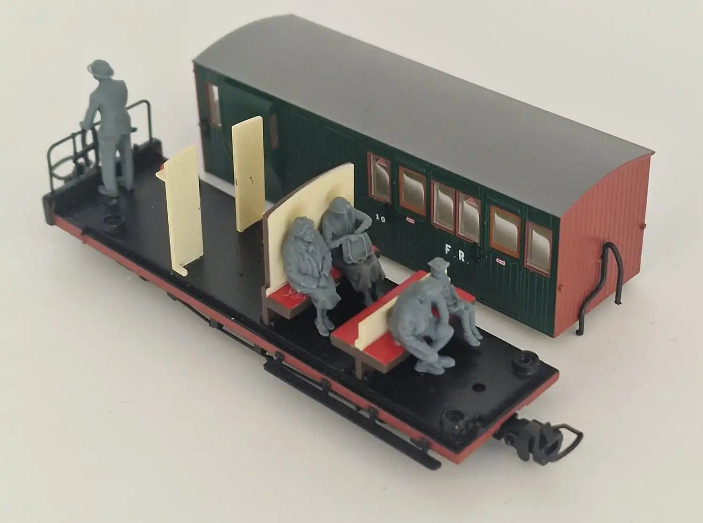 N Gauge Railway & Lineside - FR 1930’s Brake Passengers
