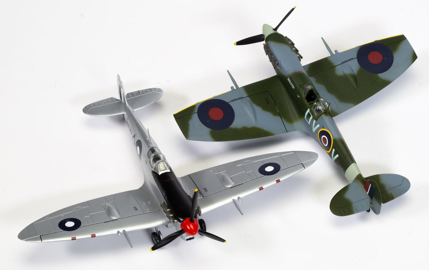 Supermarine Spitfire Mk.Vc Model Kit