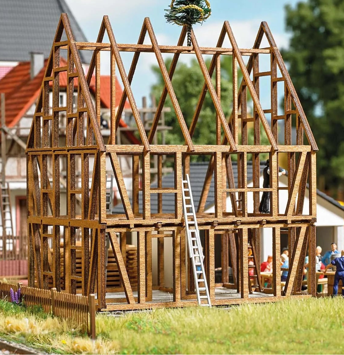 BUS1370 Half-timbered house shell