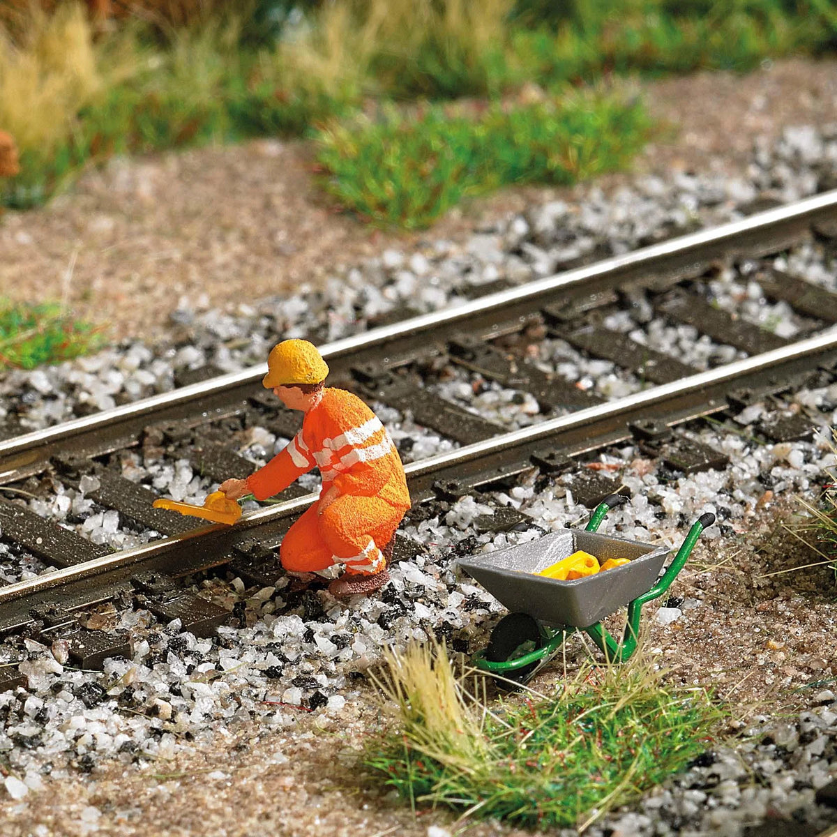 BUS7819 Railway worker with brake shoes