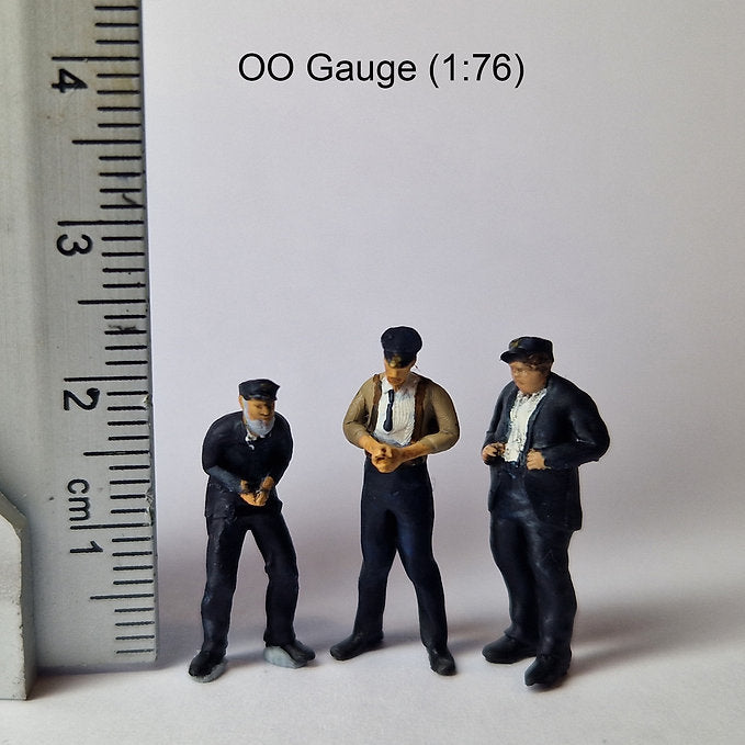 'Harbottle' (Moore Marriott) Model Railway Figure - Oh Mr Porter - Idle