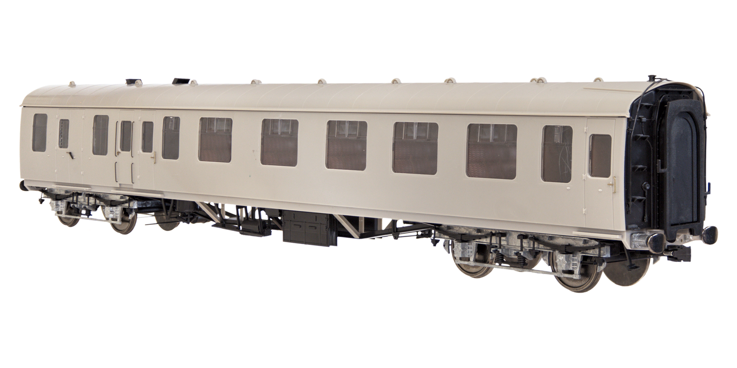 7P-002-301UD BR Mk1 Chocolate & Cream BCK Unnumbered - DCC Fitted