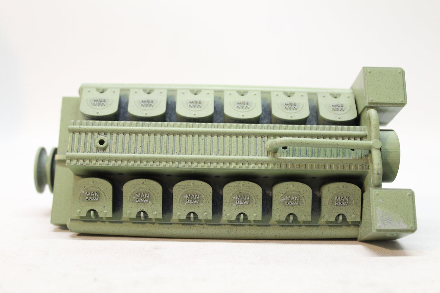 MAN B&W Heavy Diesel Power Plant Engine GREEN