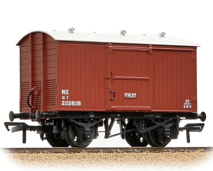 38-387A LNER 12T Ventilated Fruit Van LNER Bauxite No.222828