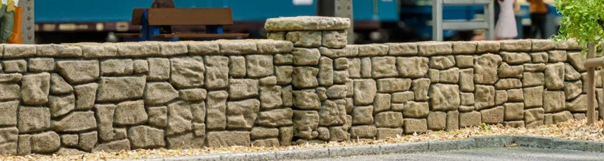 N58287 HO Scale Sandstone Walling 100cm