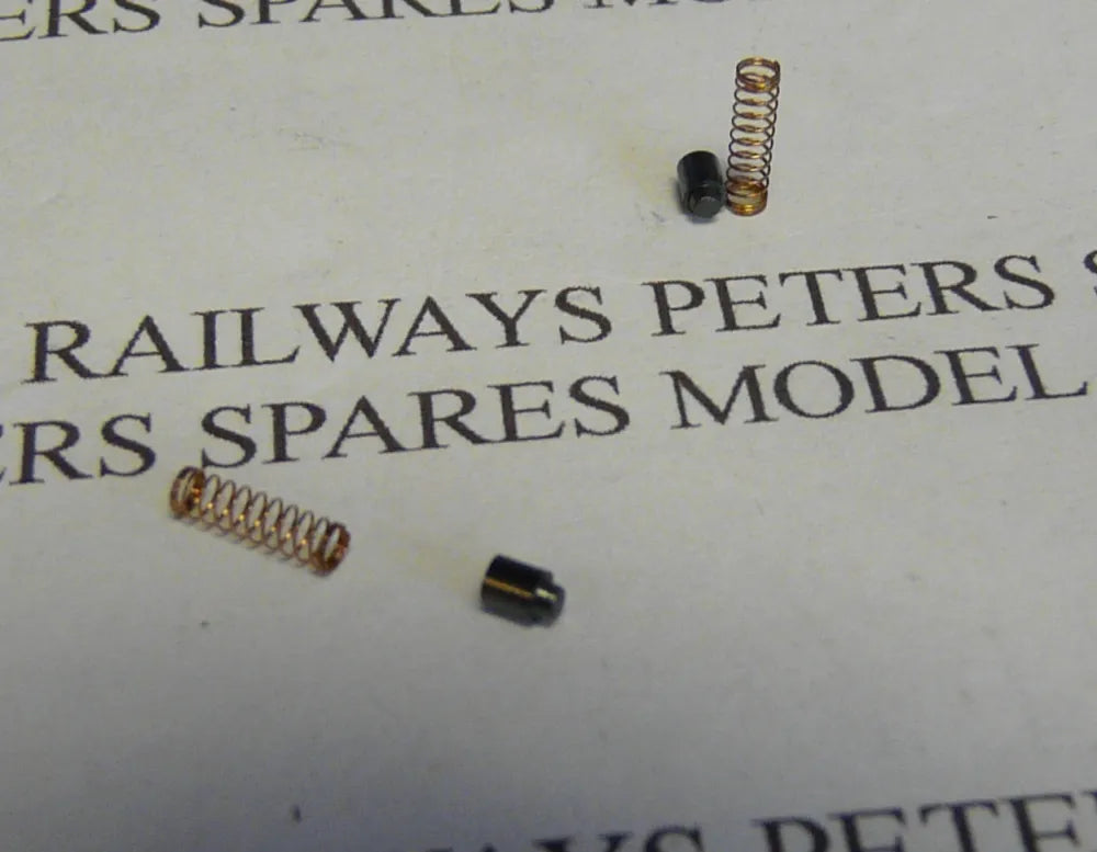 Replacement Graham Farish Carbon Brushes & Springs (Pair