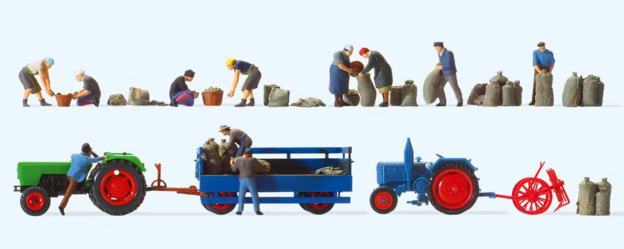 13008 Potato Harvest (11) Exclusive Figure Super Set