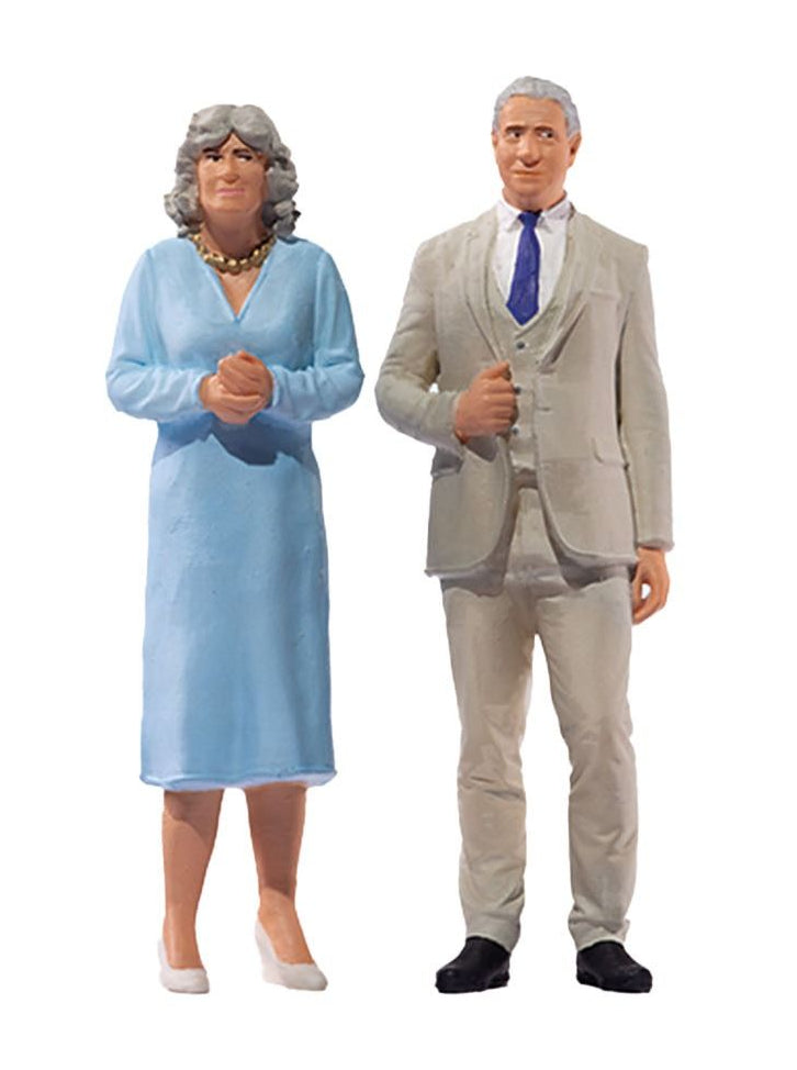 PR65377 King Charles III & Queen Camilla Figure Set