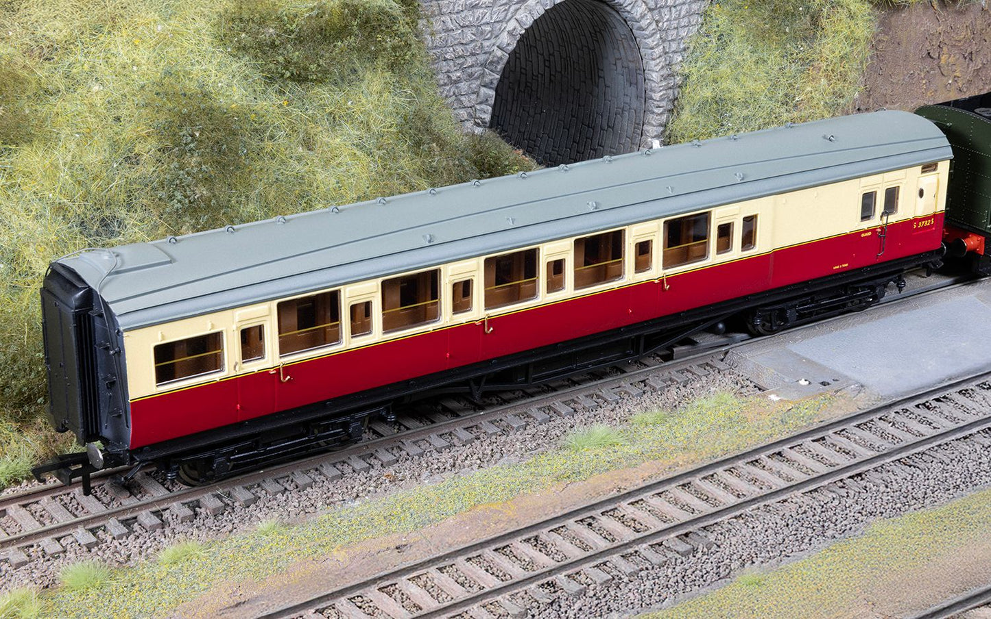 BR Maunsell Brake Third class S3732 Set 179