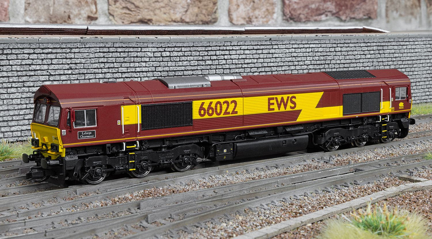 EWS Class 66 Lafarge Charnwood 66022 Diesel Locomotive